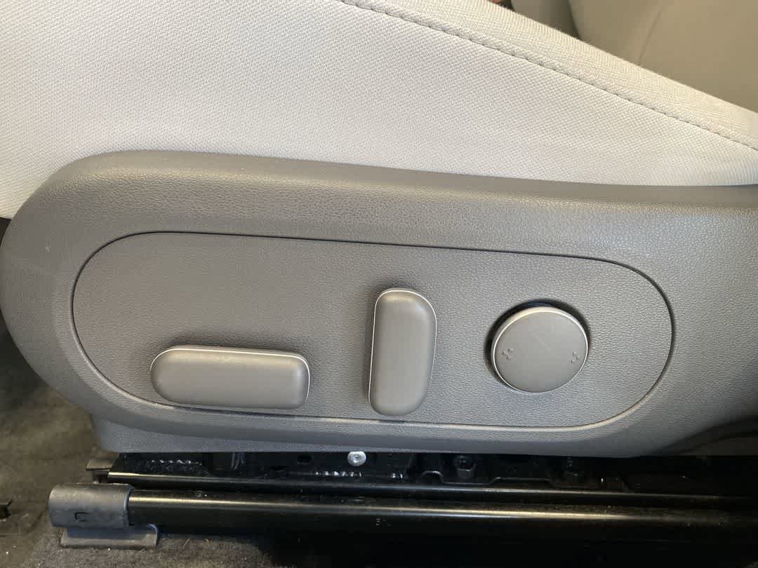 Thumbnail: 2025 Hyundai Kona - 12