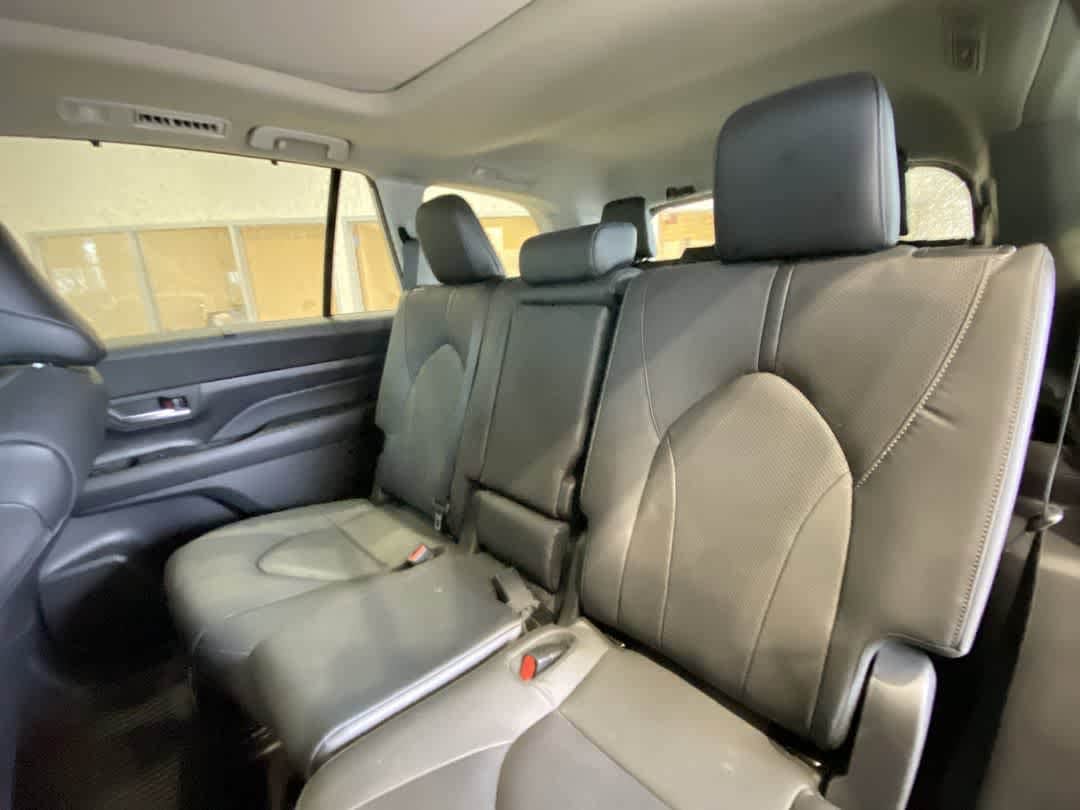 Thumbnail: 2024 Toyota Grand Highlander - 25