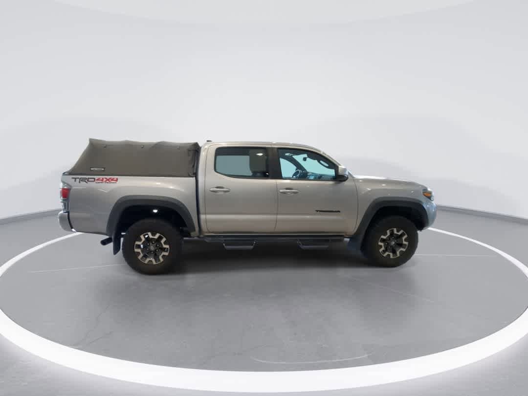 Thumbnail: 2020 Toyota Tacoma - 9