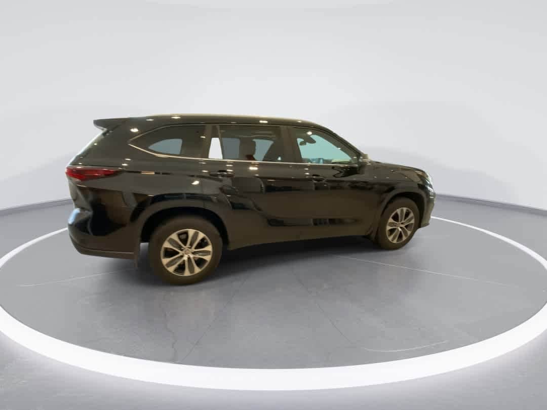 Thumbnail: 2024 Toyota Highlander - 9