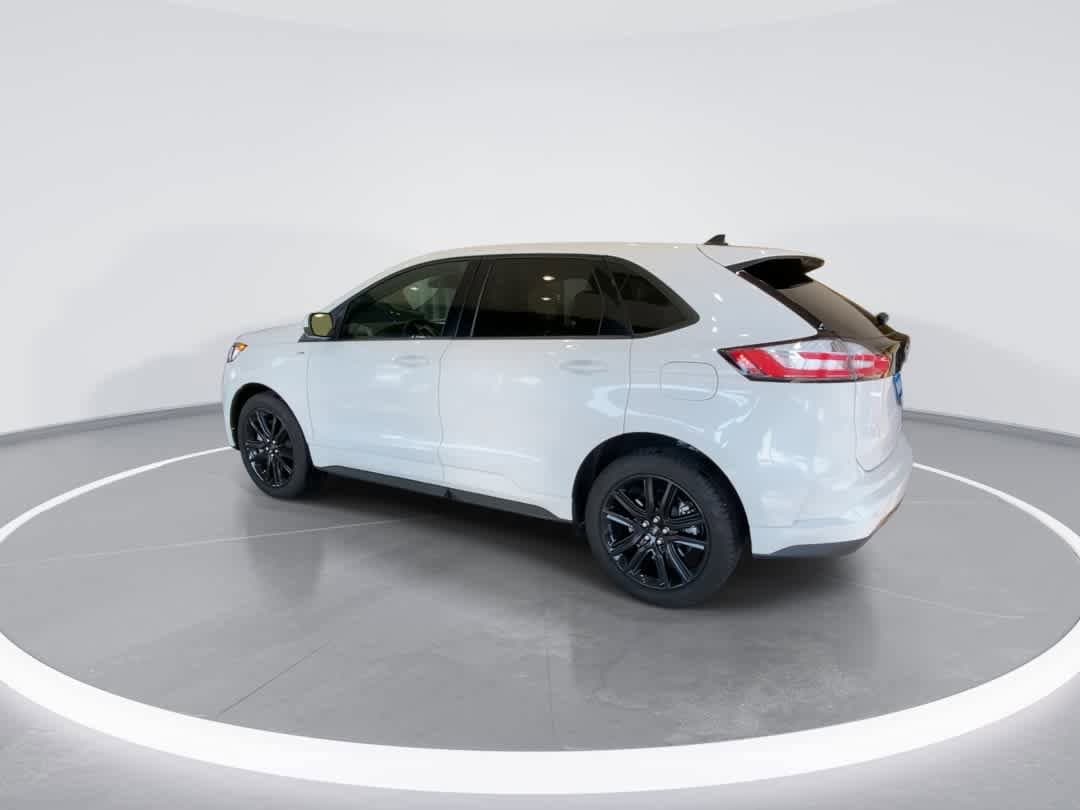 Thumbnail: 2024 Ford Edge - 6