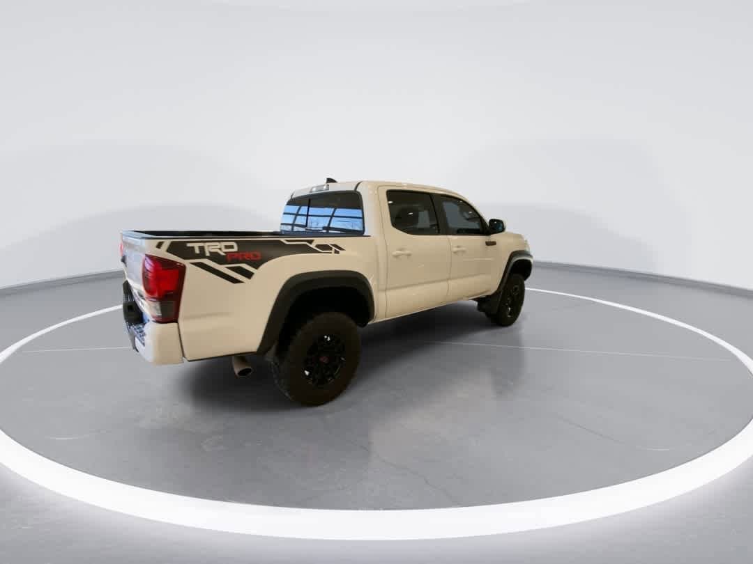 Thumbnail: 2020 Toyota Tacoma - 8