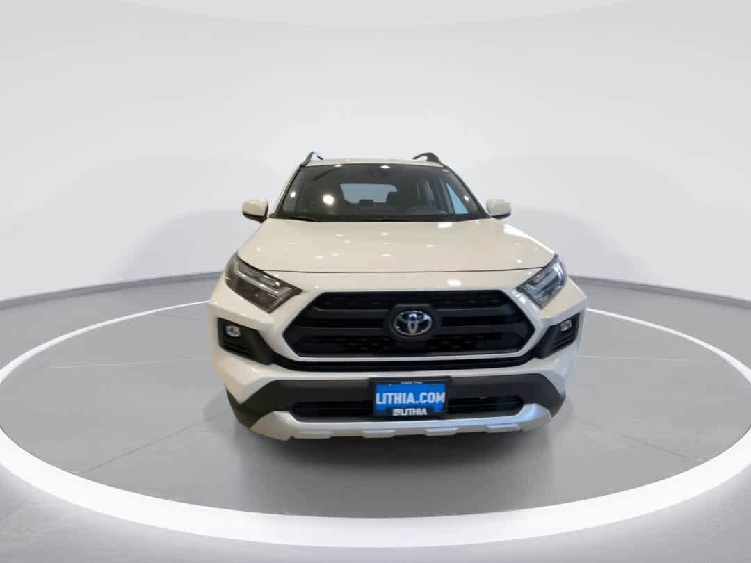 Thumbnail: 2022 Toyota RAV4 - 3