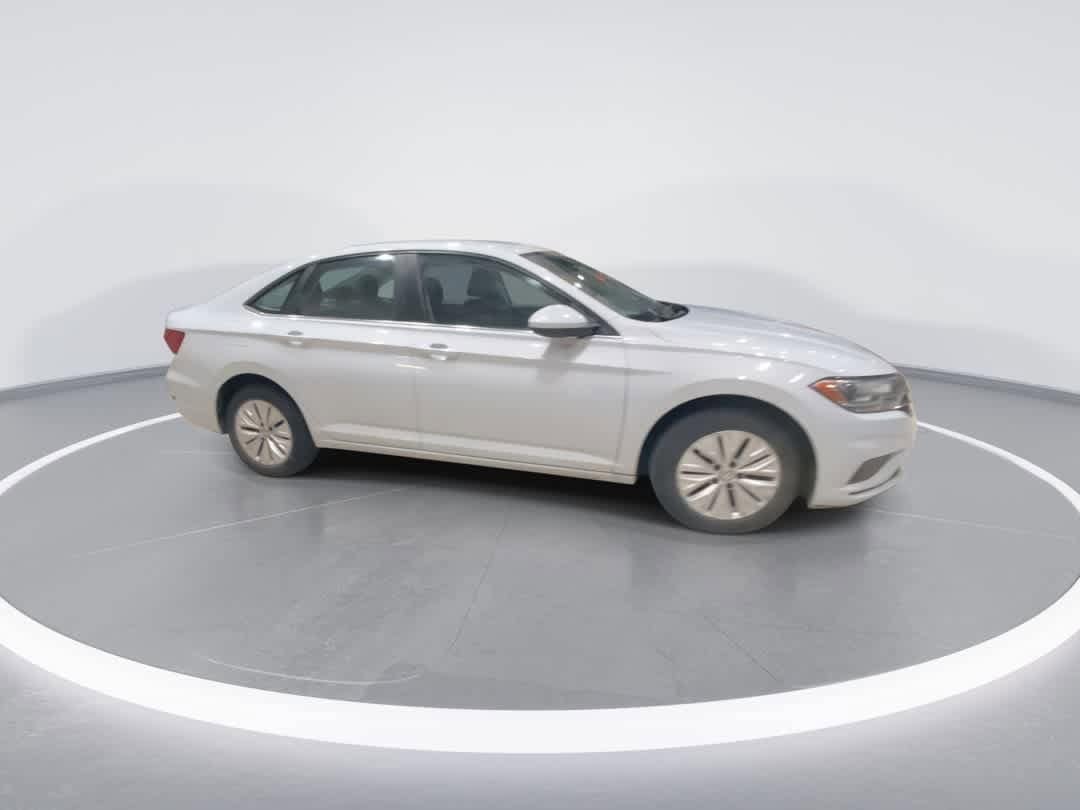 Thumbnail: 2019 Volkswagen Jetta - 9