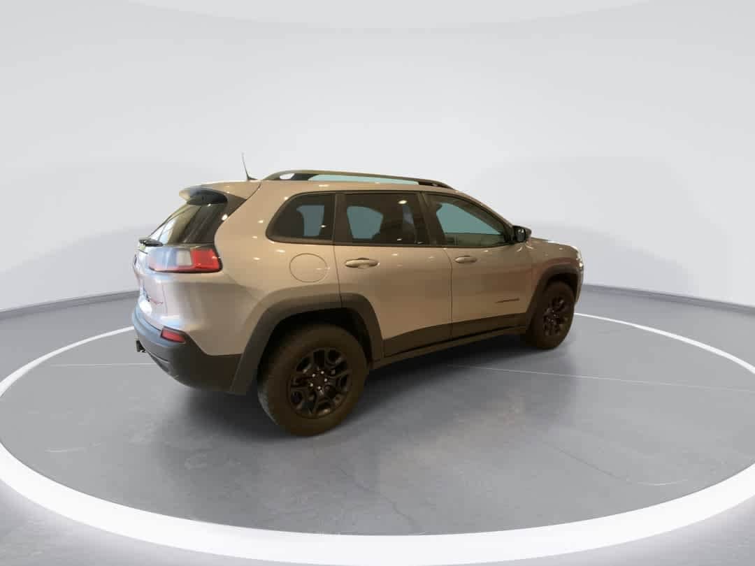 Thumbnail: 2020 Jeep Cherokee - 8