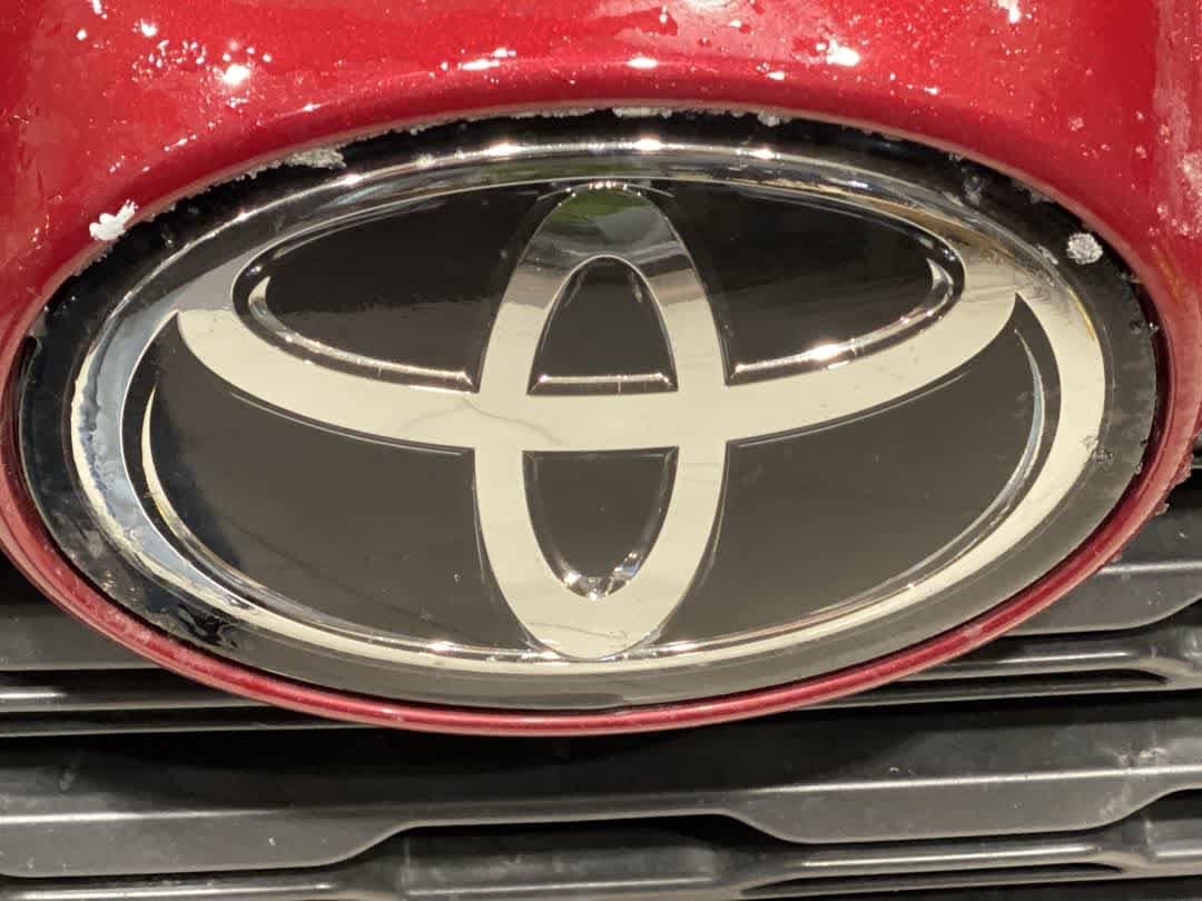 Thumbnail: 2025 Toyota RAV4 - 10