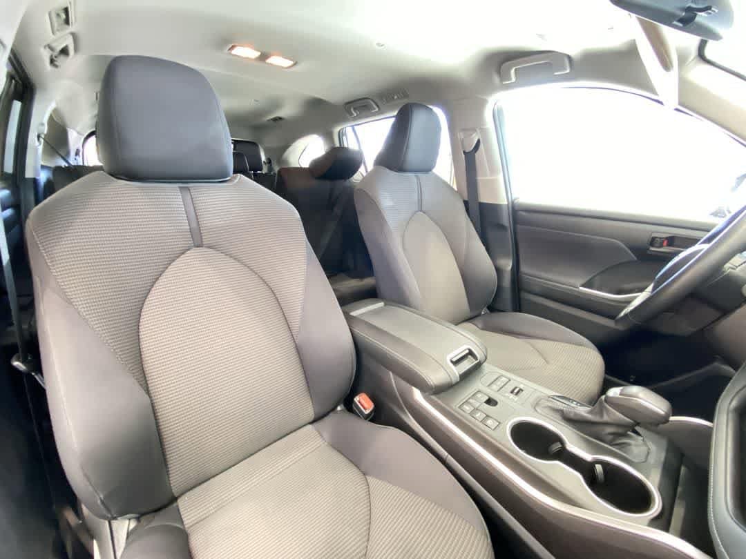 Thumbnail: 2024 Toyota Highlander - 27