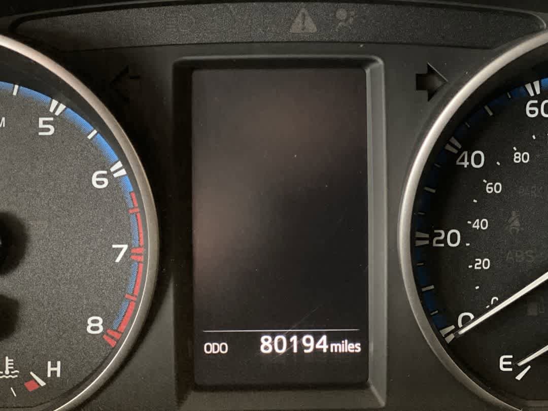 Thumbnail: 2018 Toyota RAV4 - 18