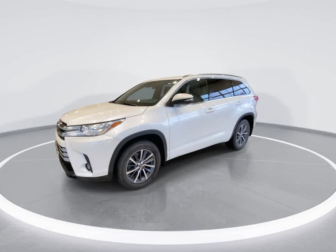 Thumbnail: 2018 Toyota Highlander - 4