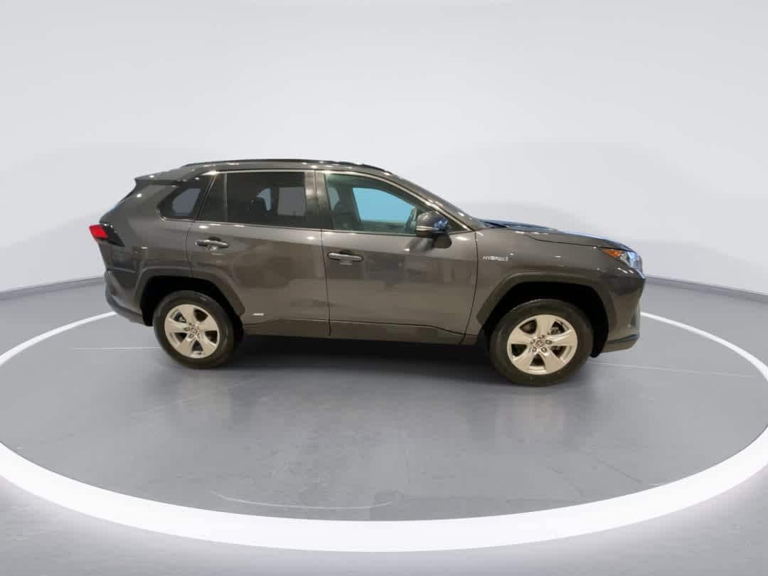 Thumbnail: 2021 Toyota RAV4 - 9