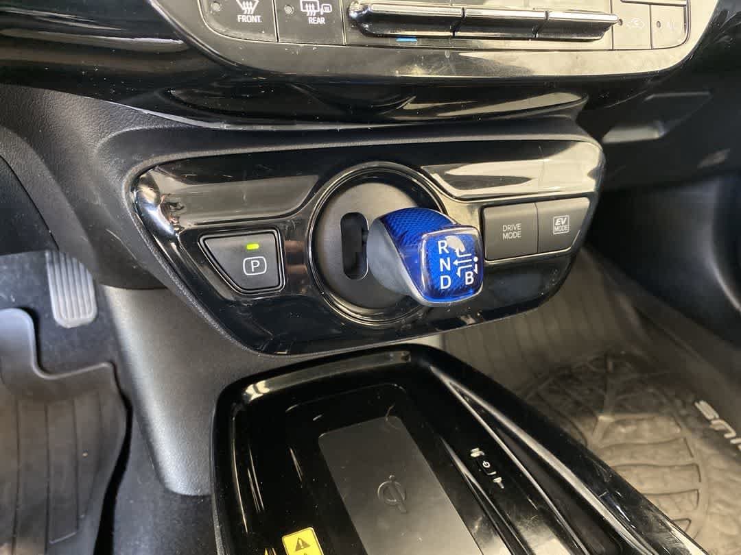 Thumbnail: 2020 Toyota Prius - 21