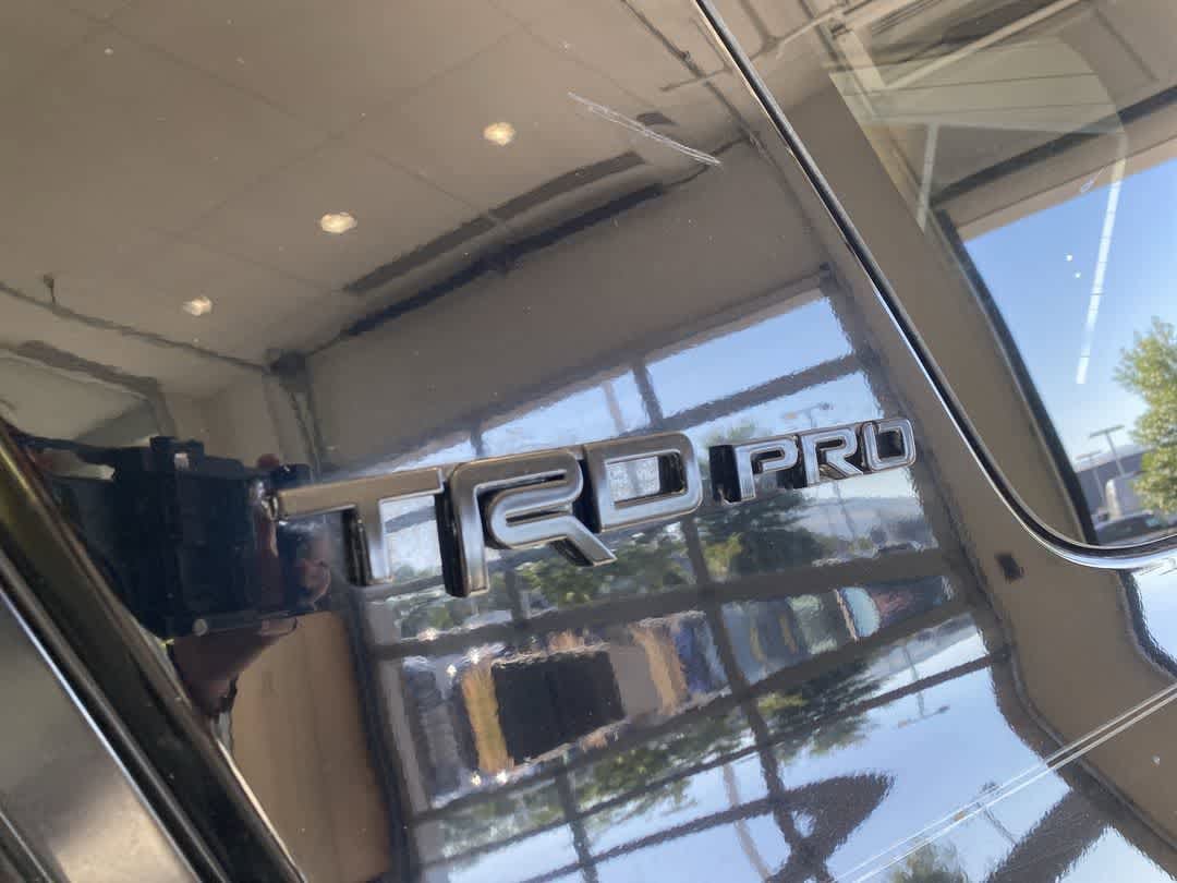 Thumbnail: 2019 Toyota 4Runner - 10
