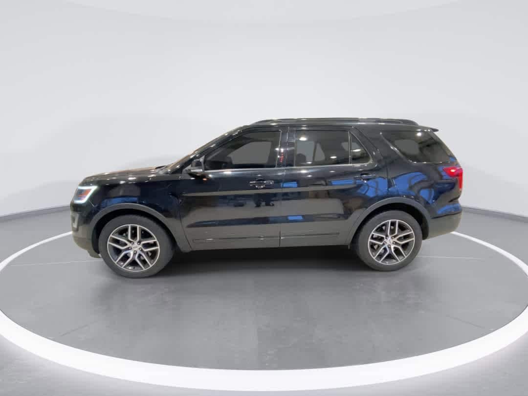 Thumbnail: 2016 Ford Explorer - 5