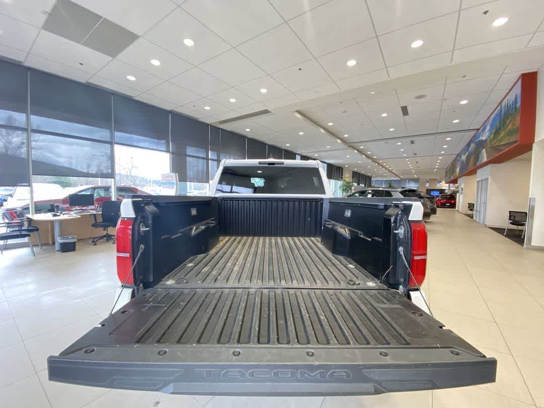 Thumbnail: 2024 Toyota Tacoma - 25