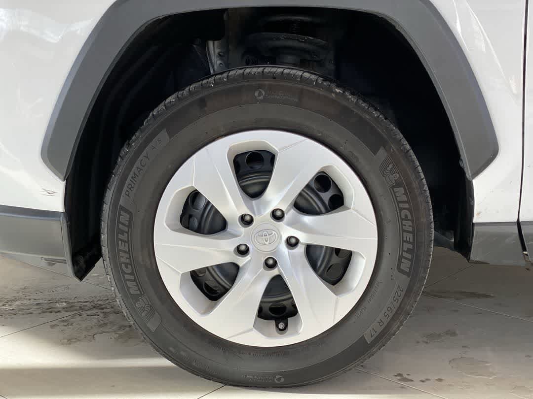 Thumbnail: 2024 Toyota RAV4 - 13