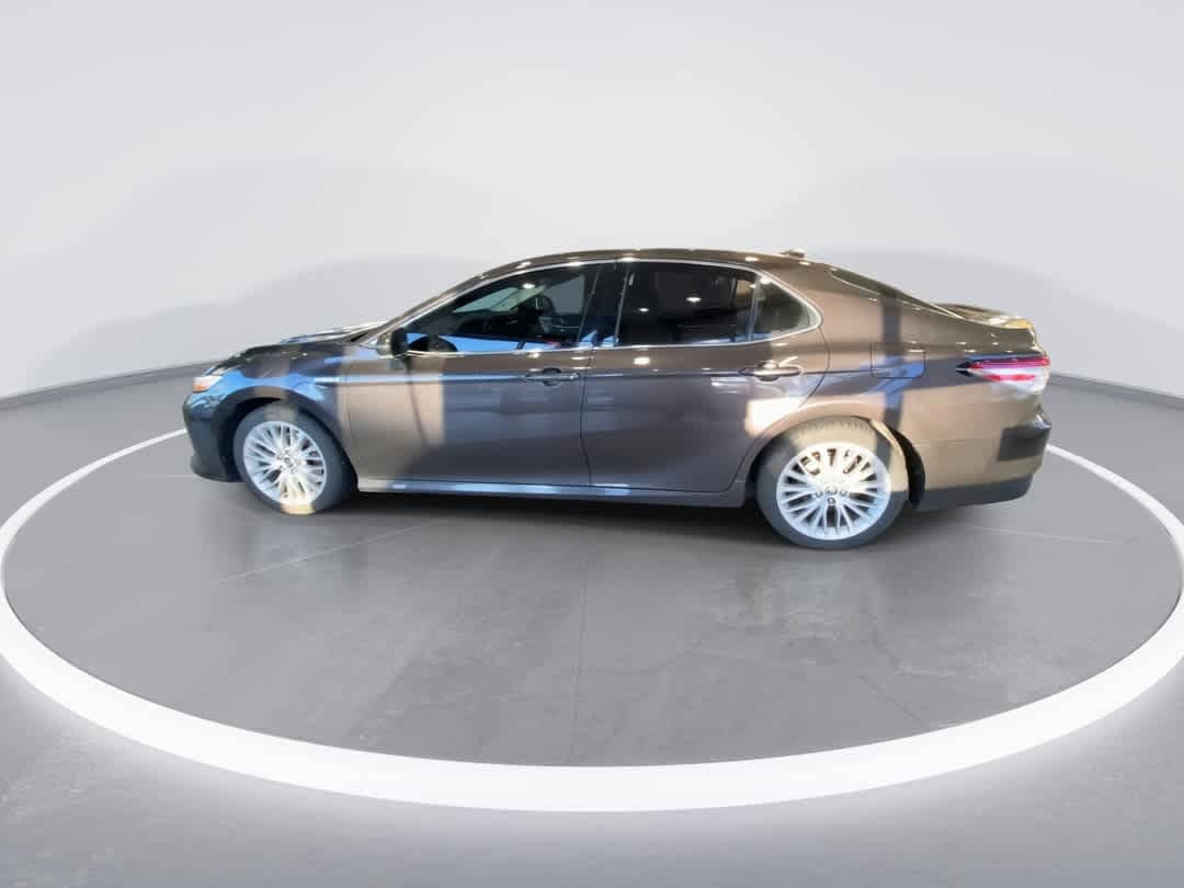 Thumbnail: 2018 Toyota Camry - 5