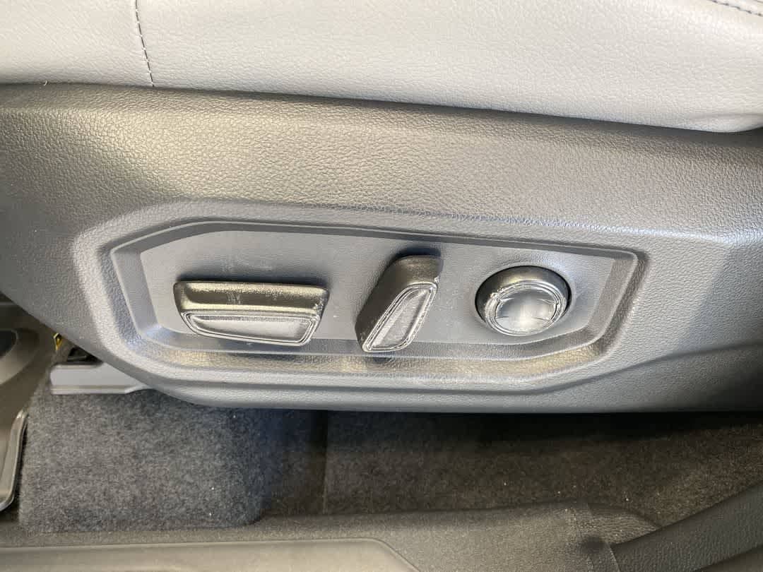 Thumbnail: 2025 Toyota Tundra - 14