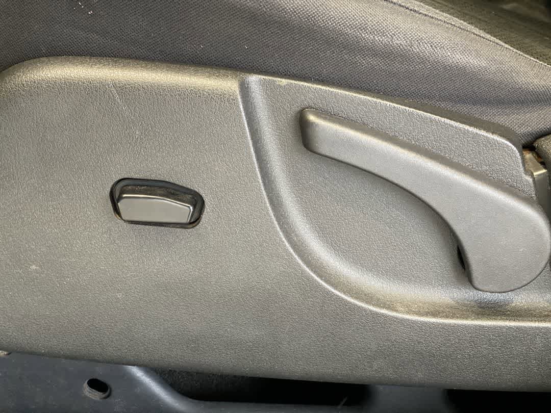 Thumbnail: 2011 Dodge Nitro - 15