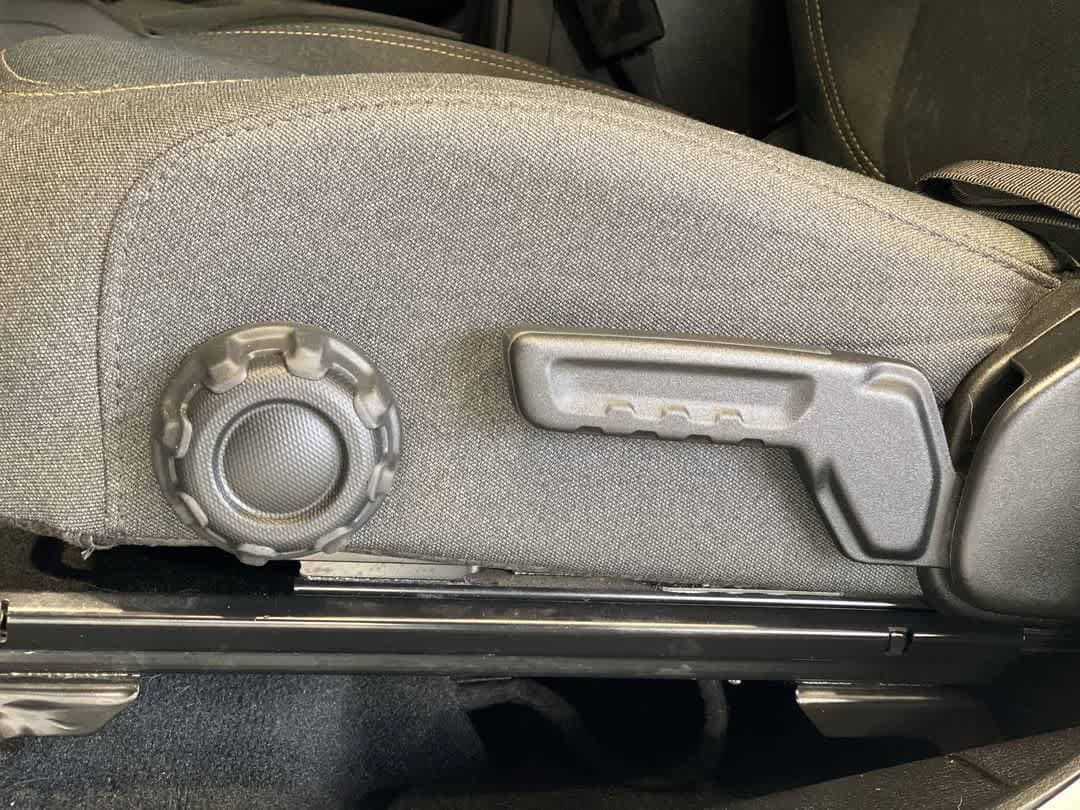 Thumbnail: 2024 Jeep Wrangler - 15