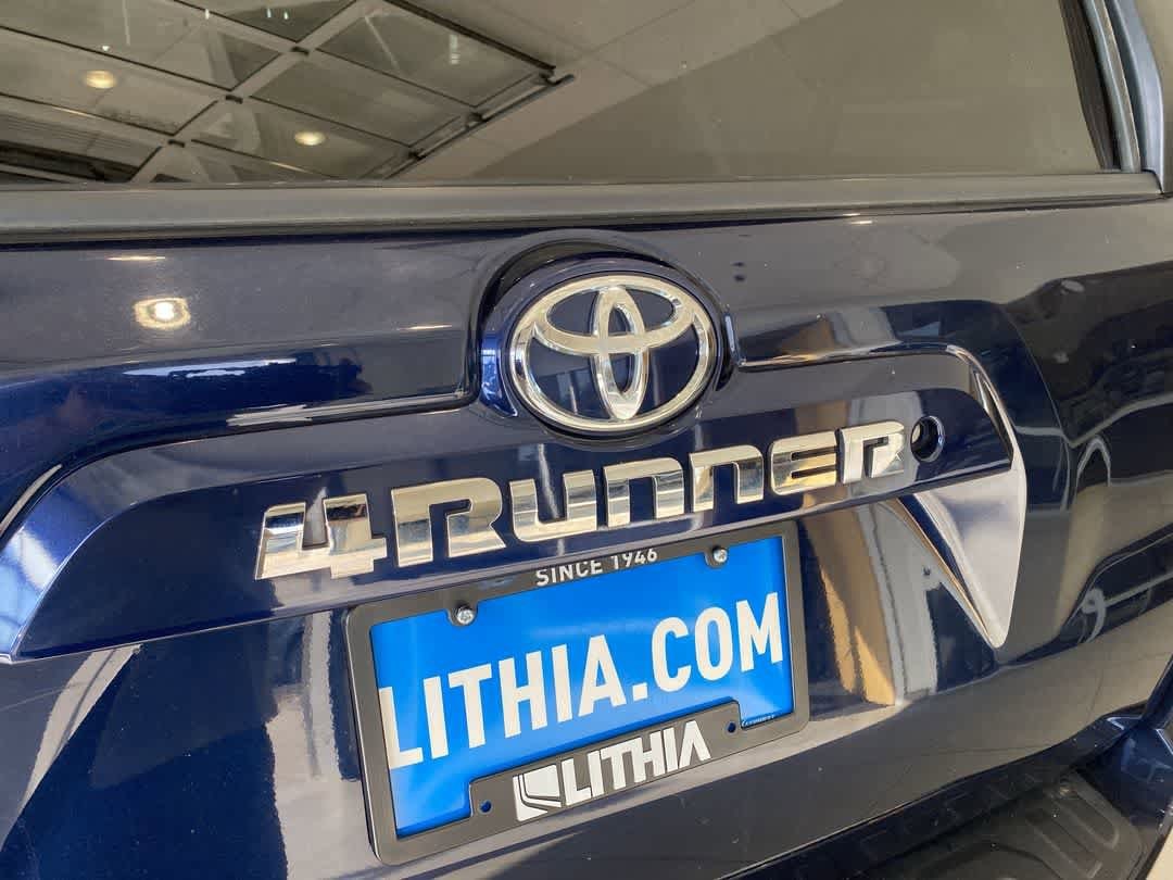 Thumbnail: 2019 Toyota 4Runner - 11