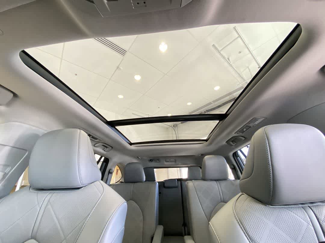 Thumbnail: 2023 Toyota Highlander - 24
