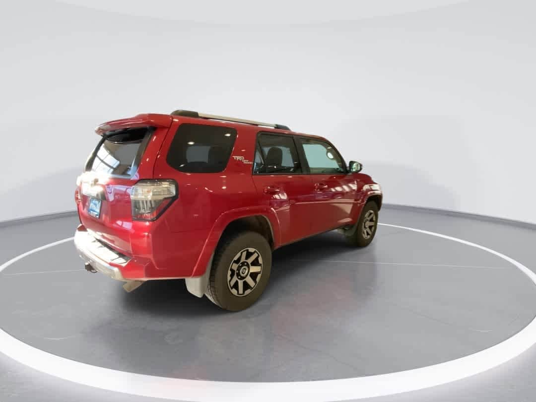 Thumbnail: 2017 Toyota 4Runner - 8