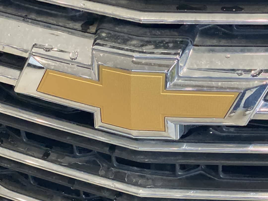 Thumbnail: 2022 Chevrolet Traverse - 10