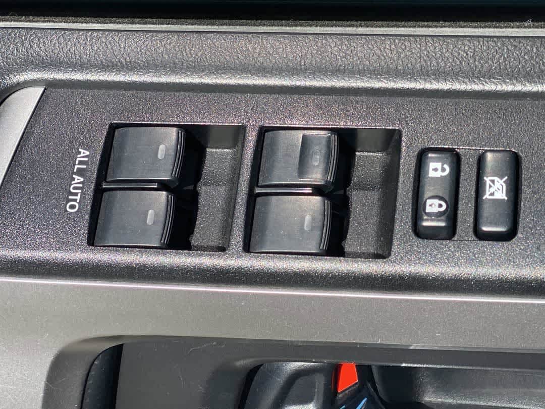 Thumbnail: 2019 Toyota 4Runner - 16