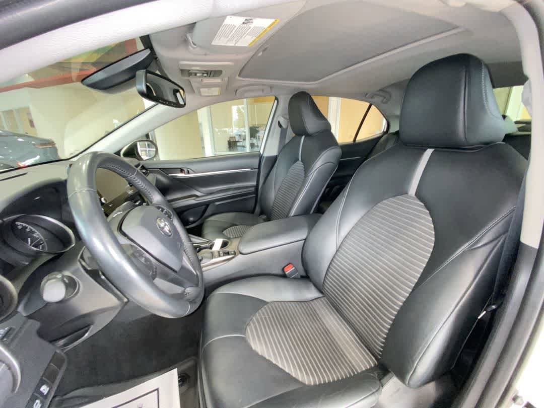 Thumbnail: 2022 Toyota Camry - 13
