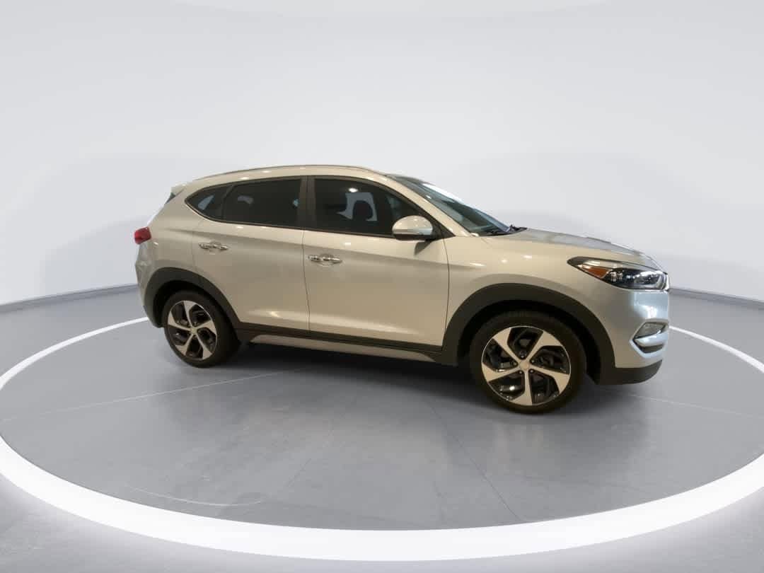 Thumbnail: 2018 Hyundai Tucson - 9