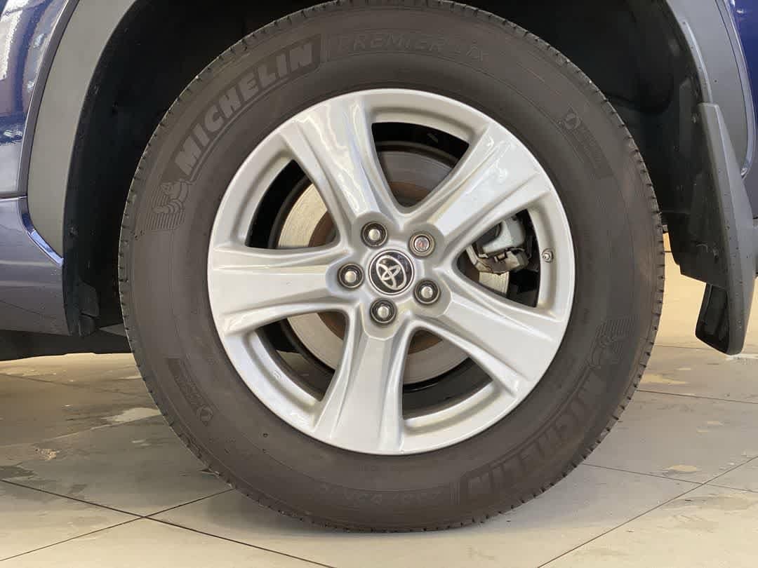 Thumbnail: 2023 Toyota Highlander - 12