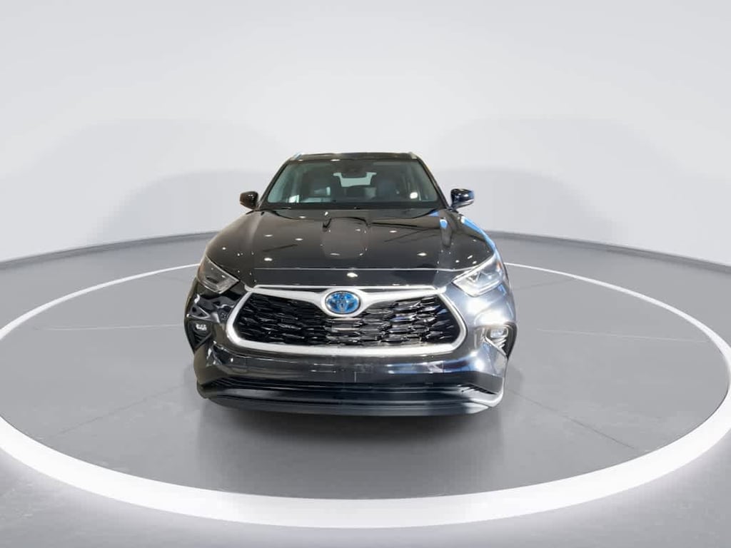 Used 2023 Toyota Highlander Hybrid XLE SUV