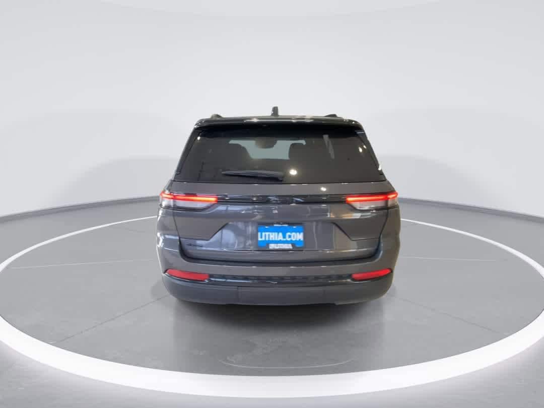 Thumbnail: 2024 Jeep Grand Cherokee - 7