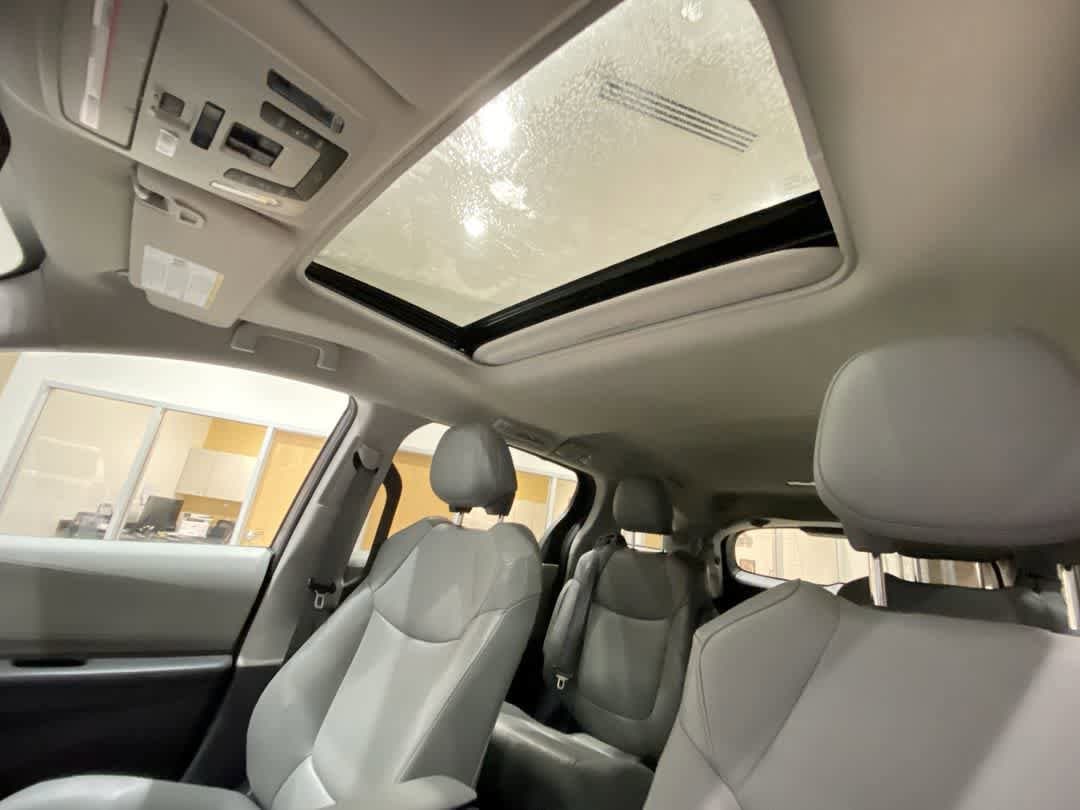 Thumbnail: 2024 Toyota Sienna - 25