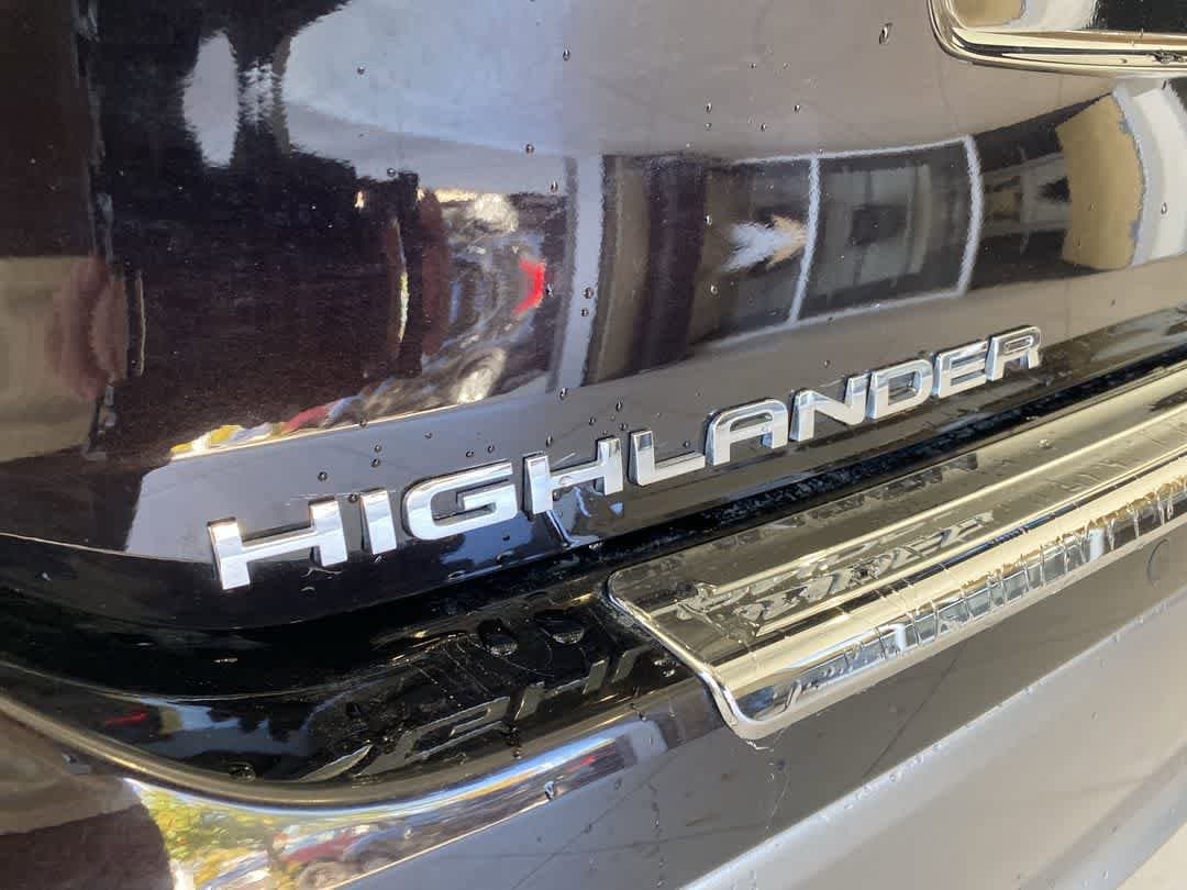 Thumbnail: 2021 Toyota Highlander - 11