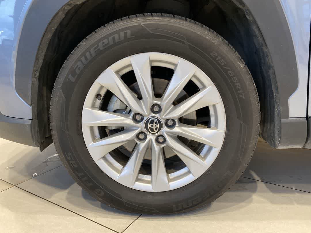 Thumbnail: 2022 Toyota Corolla Cross - 10