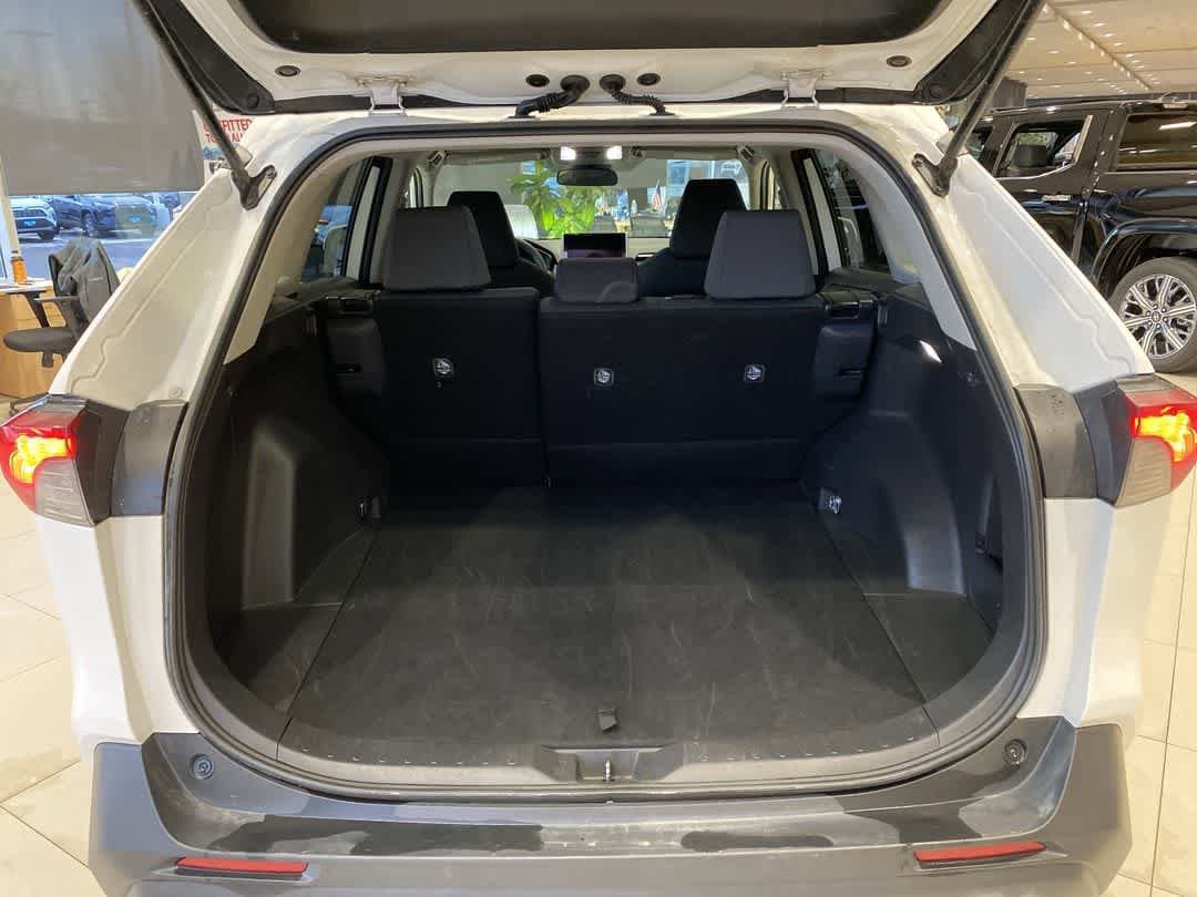 Thumbnail: 2025 Toyota RAV4 - 22