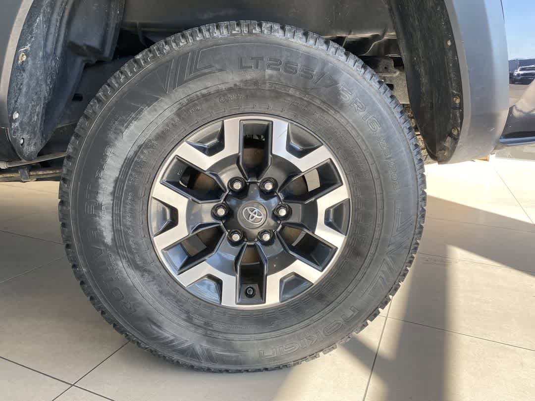 Thumbnail: 2020 Toyota Tacoma - 12