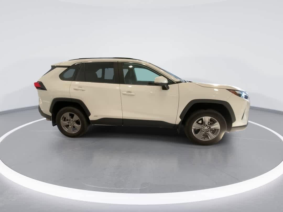 Thumbnail: 2024 Toyota RAV4 - 9