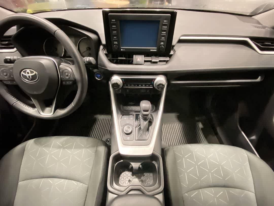 Thumbnail: 2021 Toyota RAV4 - 23