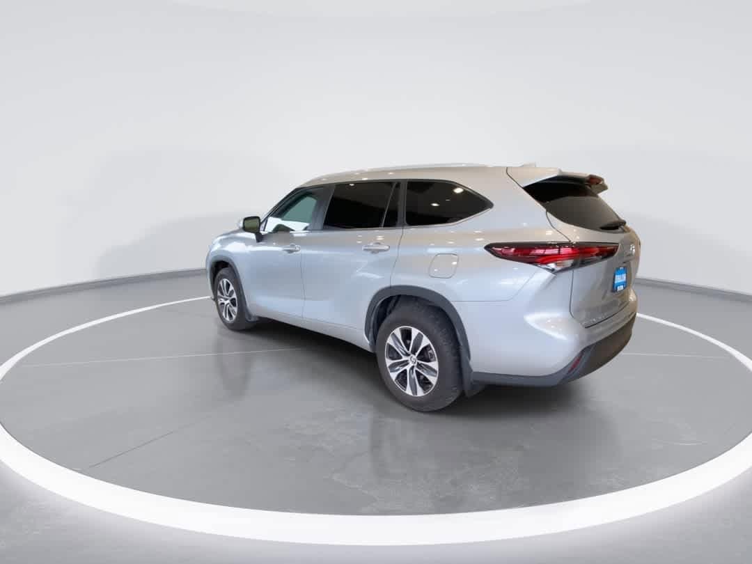 Thumbnail: 2024 Toyota Highlander - 6