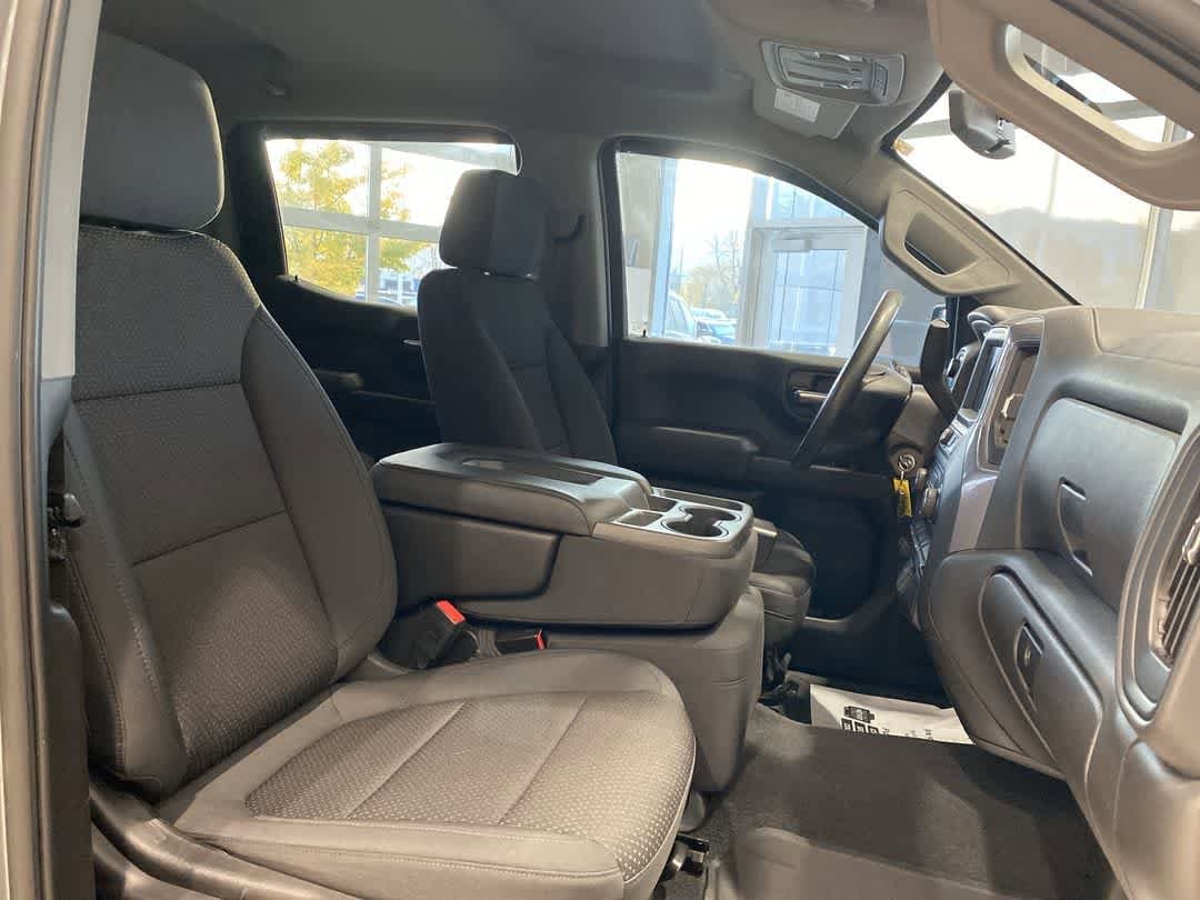 Thumbnail: 2020 Chevrolet Silverado 1500 - 26