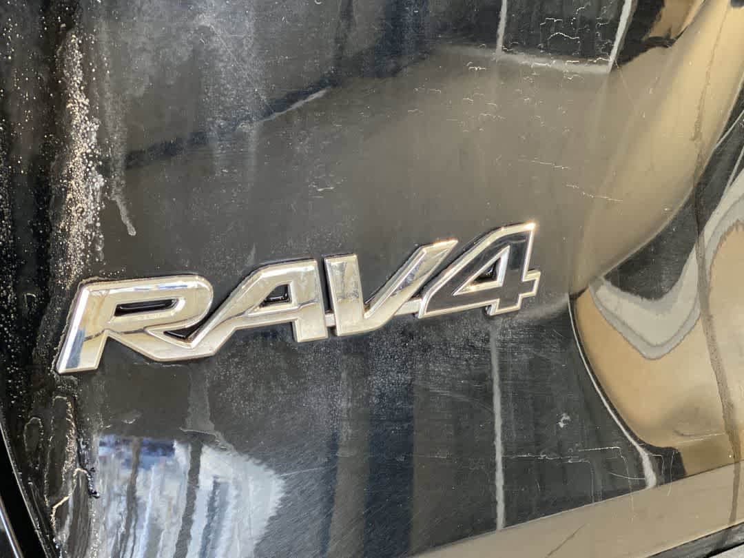 Thumbnail: 2021 Toyota RAV4 - 11
