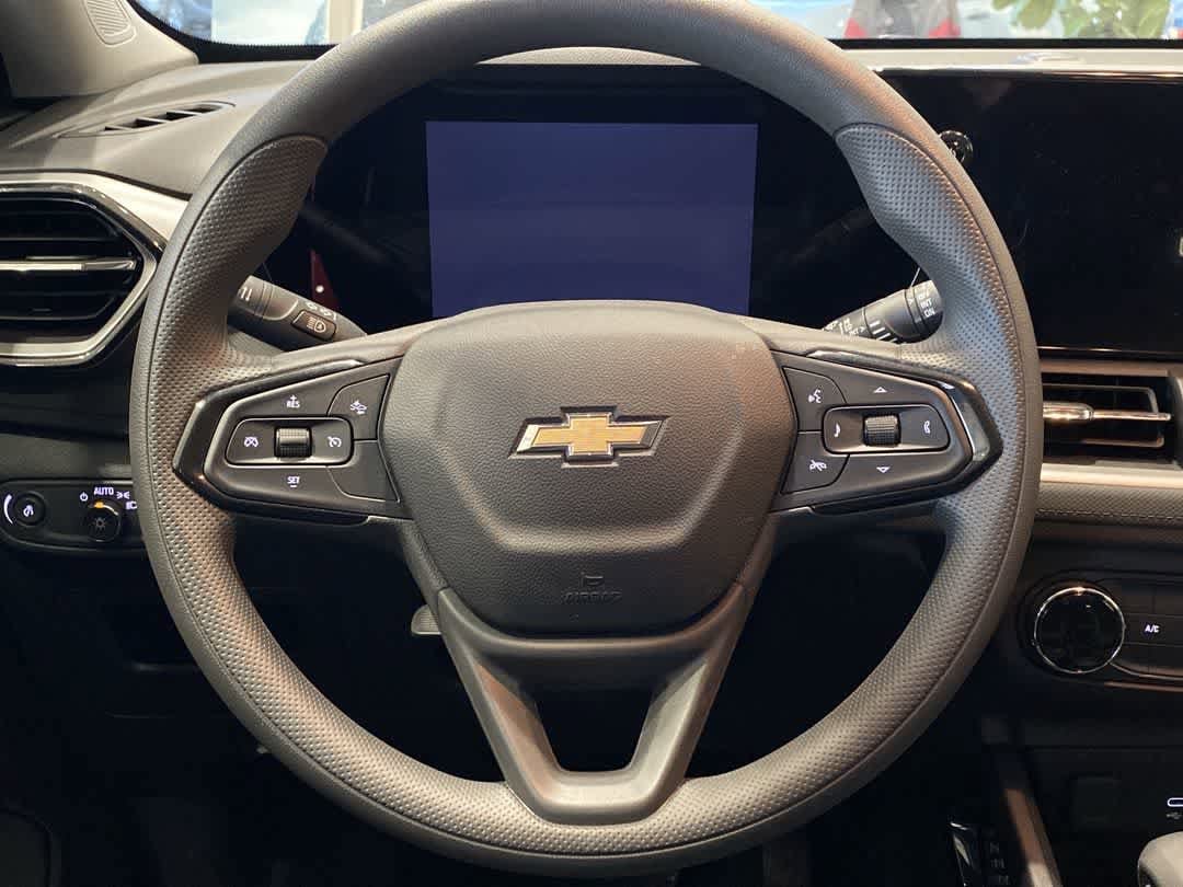 Thumbnail: 2026 Chevrolet TrailBlazer - 16