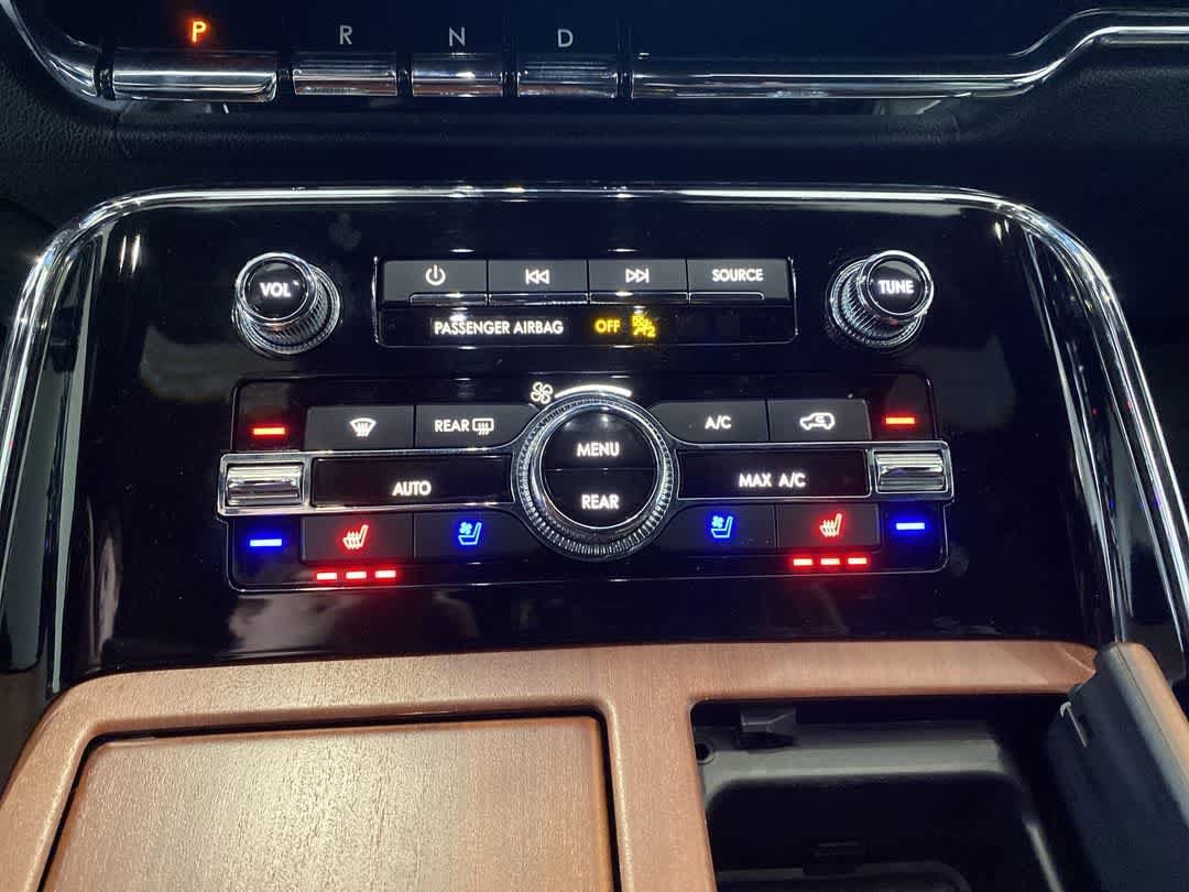 Thumbnail: 2020 Lincoln Navigator - 20