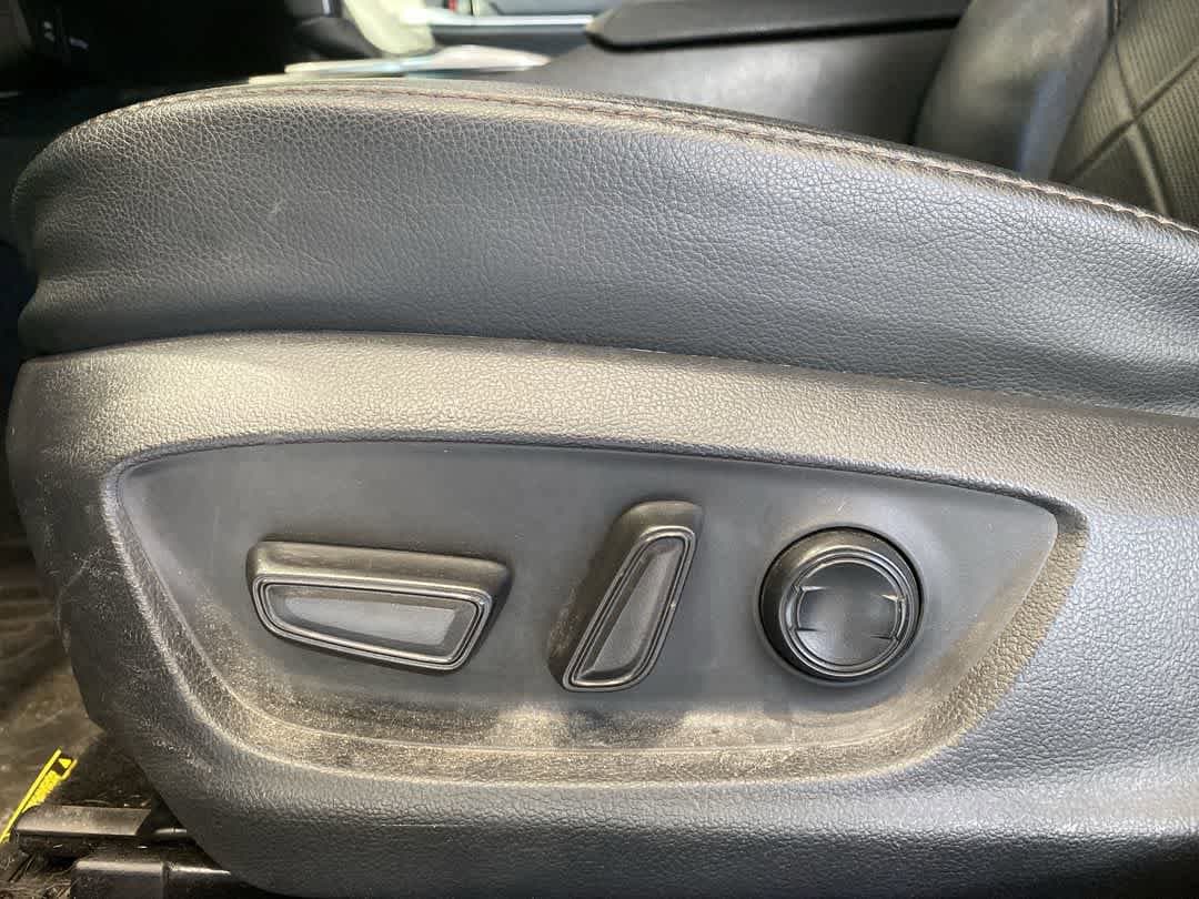 Thumbnail: 2018 Toyota Camry - 14