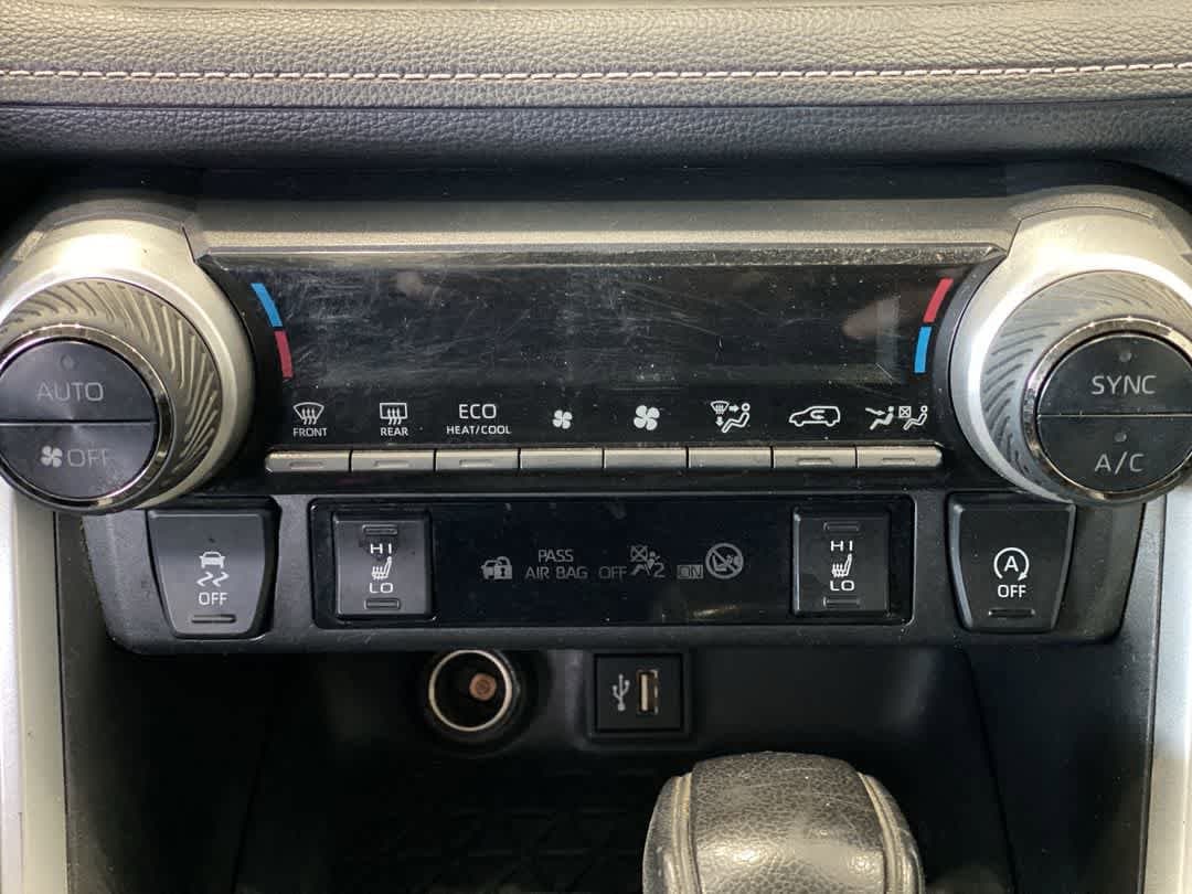 Thumbnail: 2023 Toyota RAV4 - 21