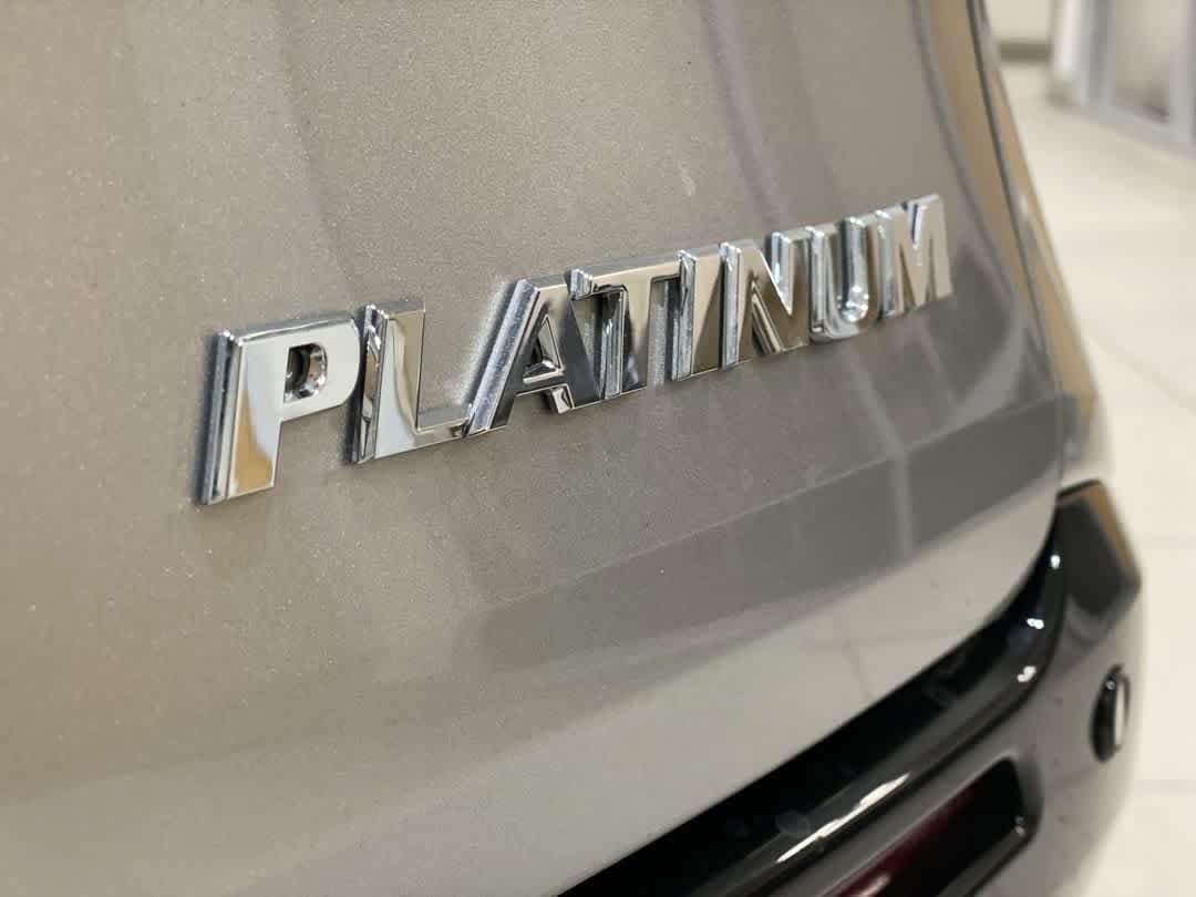 Thumbnail: 2025 Toyota Sienna - 11