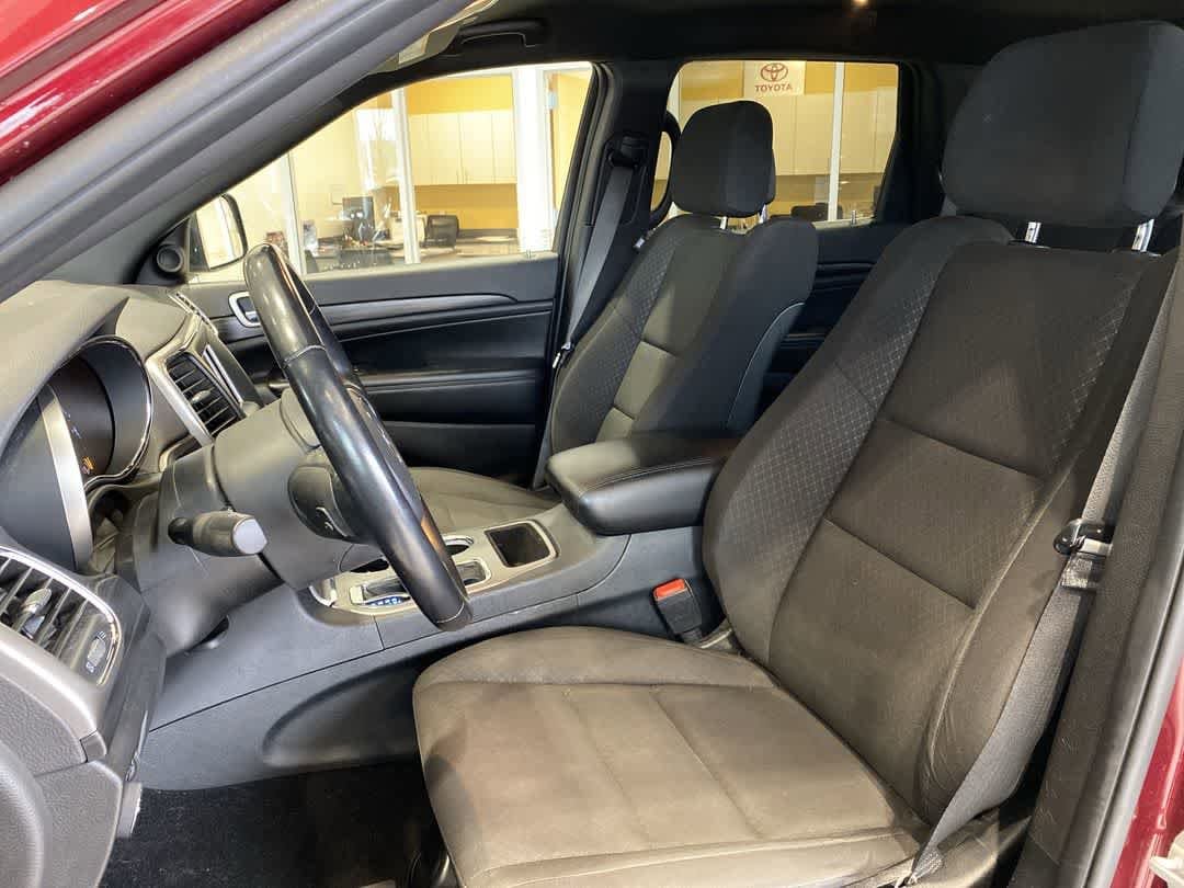 Thumbnail: 2020 Jeep Grand Cherokee - 12