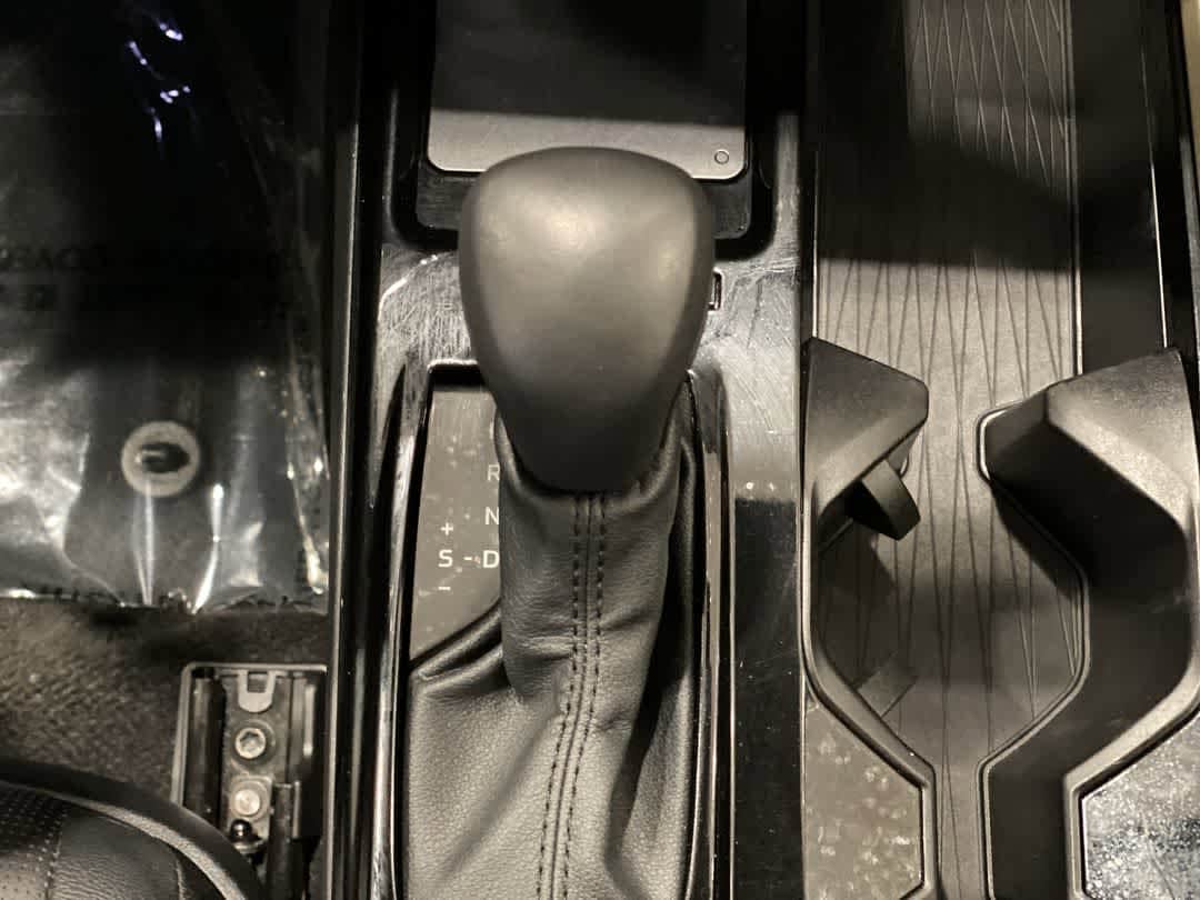 Thumbnail: 2025 Toyota Camry - 22